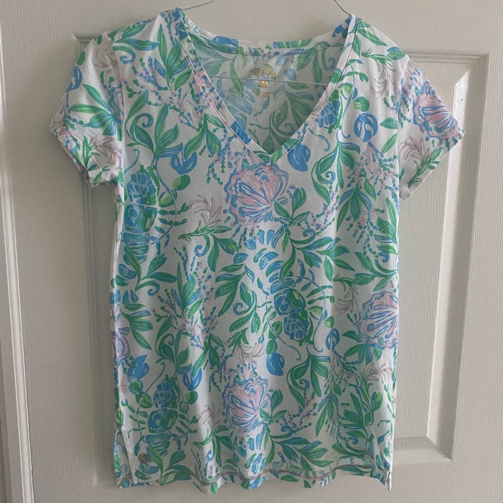 Lilly Pulitzer t-shirt